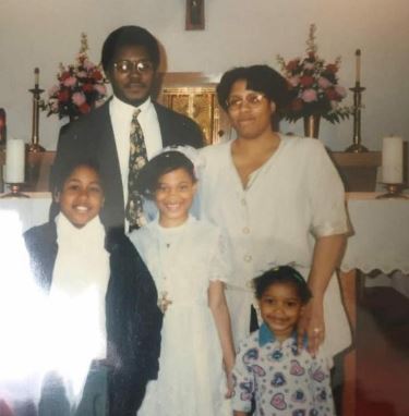 Sharon Palmer with her family 